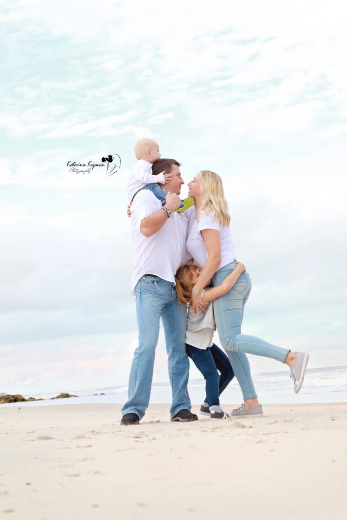 Family portraits and kids photography in Palm Coast Florida, Flagler Beach, Hammock Beach, Cinnamon Beach