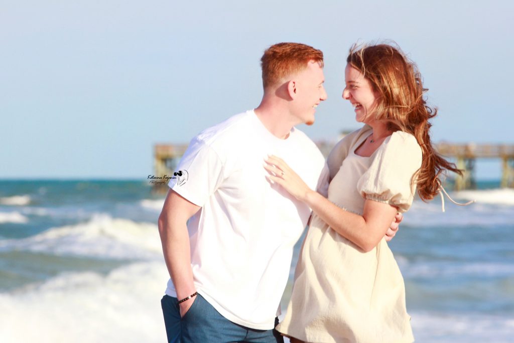 Engagement portraits photography sessions and proposal portraits in a beach, park in Florida